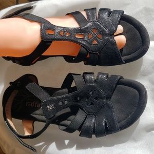 Umberto Raffini Size 7